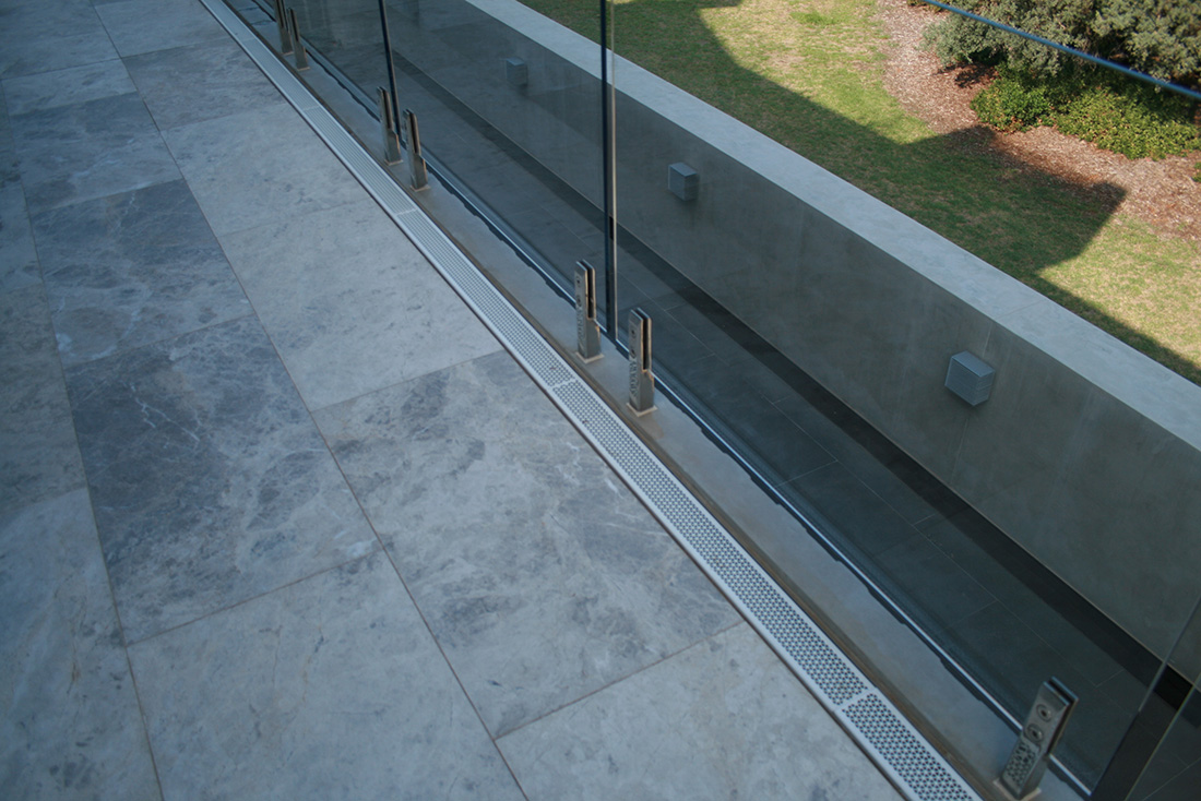 Balkon gider açma çalışması